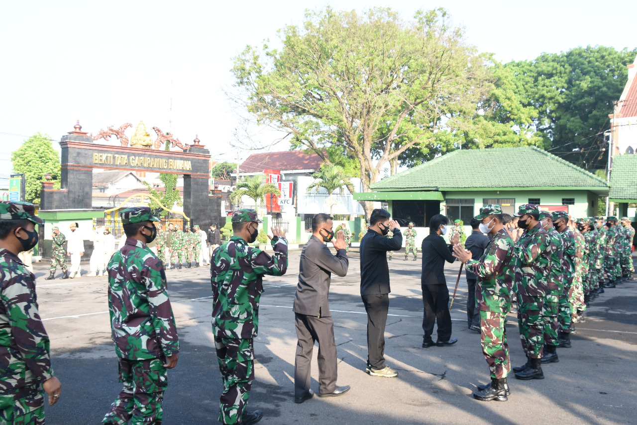 Ciptakan Hubungan Harmonis, Danrem 073/Makutarama Halal Bihalal Bersama Anggota 